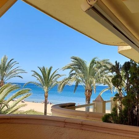 Estupendo Apartamento En Primera Linea De Playa Y Con Vistas Al Mar Denia Luaran gambar