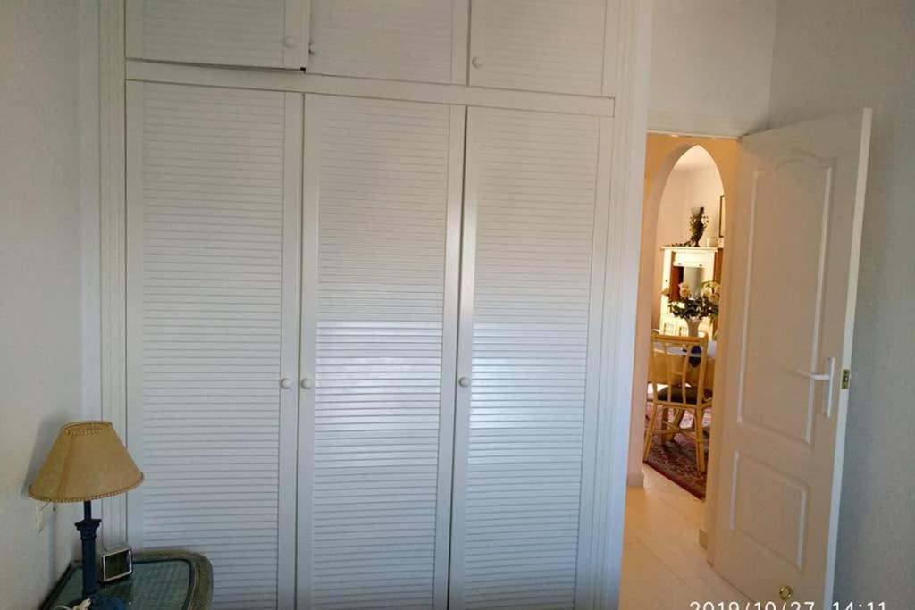 Estupendo Apartamento En Primera Linea De Playa Y Con Vistas Al Mar Denia Luaran gambar