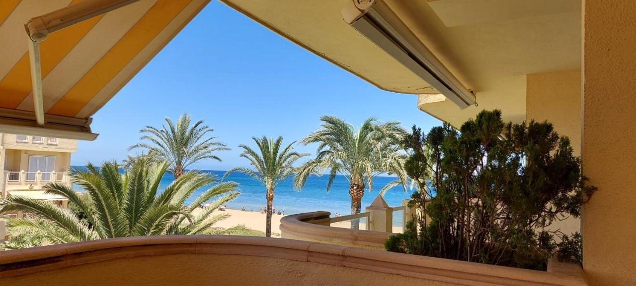 Estupendo Apartamento En Primera Linea De Playa Y Con Vistas Al Mar Denia Luaran gambar