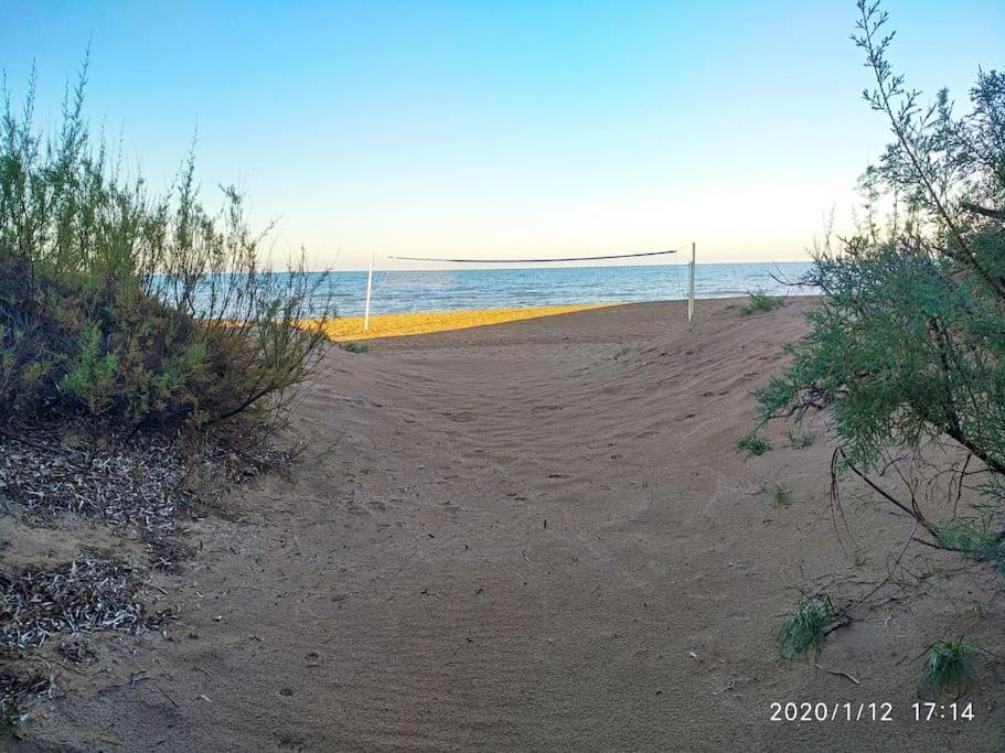 Estupendo Apartamento En Primera Linea De Playa Y Con Vistas Al Mar Denia Luaran gambar