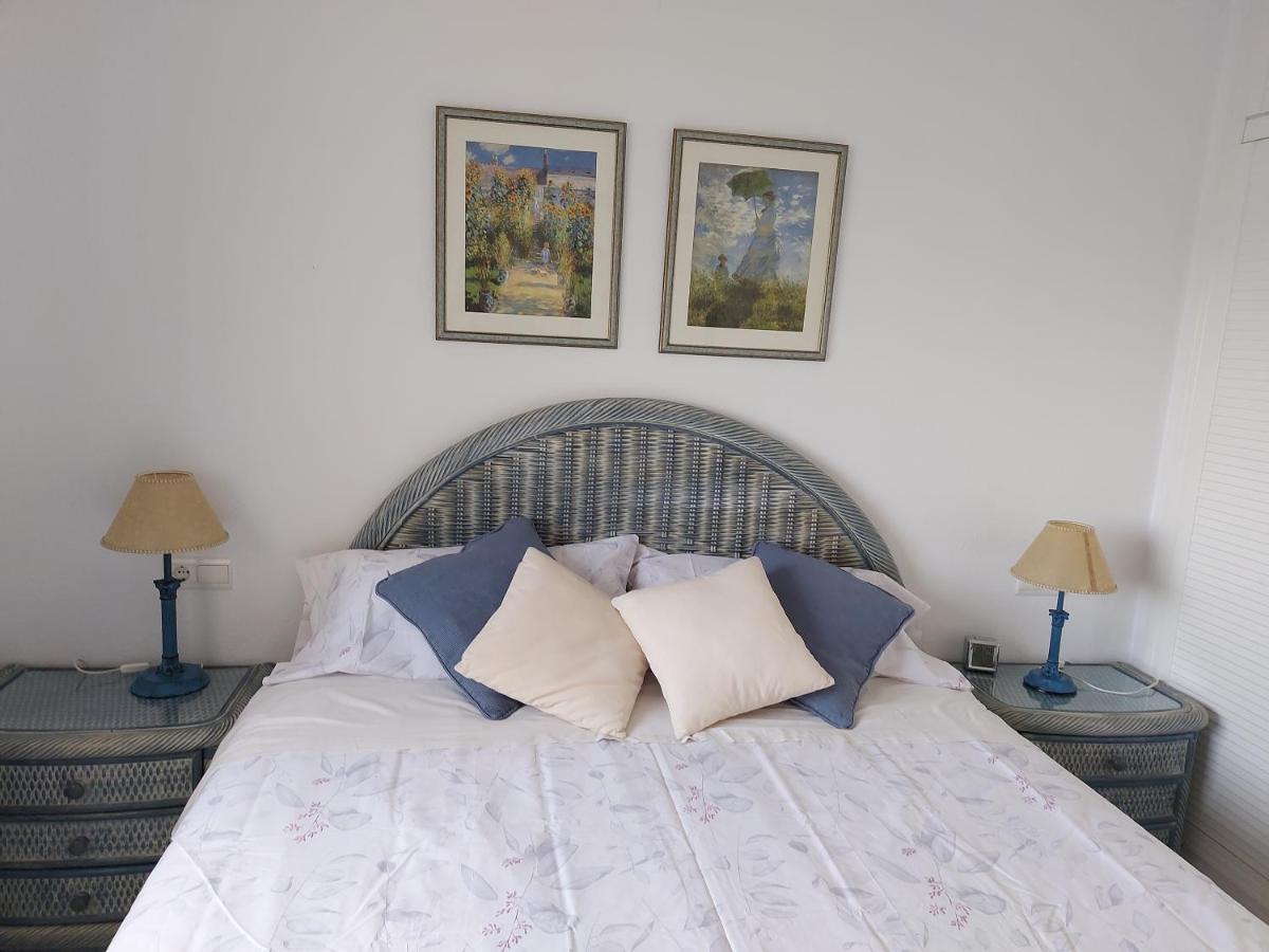 Estupendo Apartamento En Primera Linea De Playa Y Con Vistas Al Mar Denia Luaran gambar