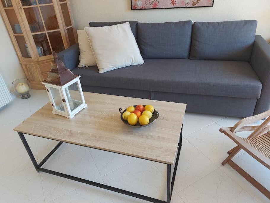 Estupendo Apartamento En Primera Linea De Playa Y Con Vistas Al Mar Denia Luaran gambar