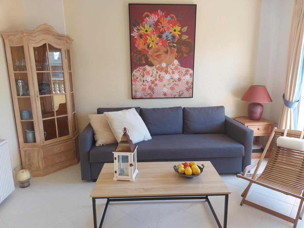 Estupendo Apartamento En Primera Linea De Playa Y Con Vistas Al Mar Denia Luaran gambar